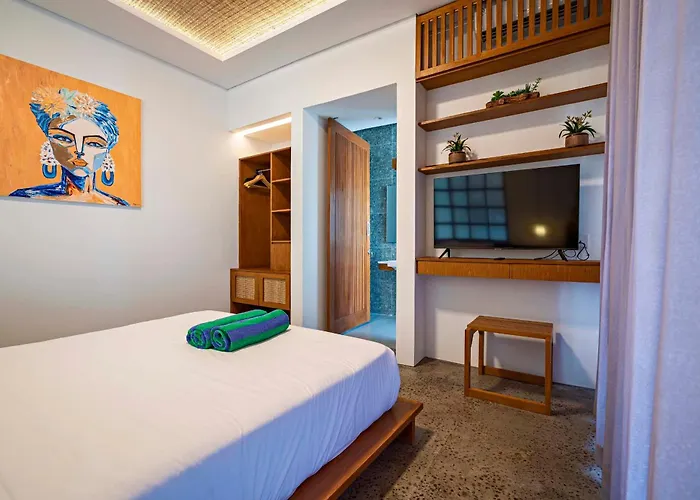 Kemiri - Near Batu Bolong Villa Canggu (Bali)