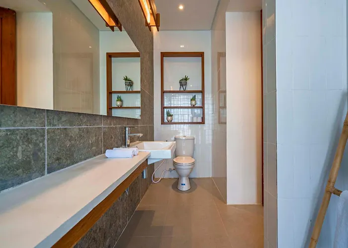 Villa Kemiri - Near Batu Bolong